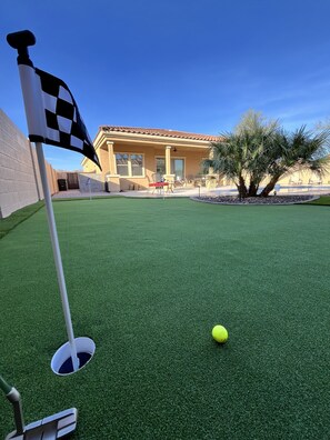 Practice putting green