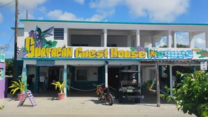 Guayacan Guesthouse Front