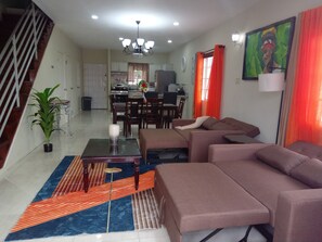 ...PROPERTY VIDEOS ON TIKTOK @MIRANDO_PLACE_JAMAICA