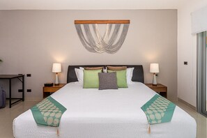 Lamp,Bed,Furniture,Cushion,Home Decor