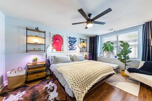Primary bedroom (1)