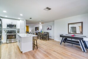 Kitchen | Single-Story House | In-Unit Laundry | 6 Mi to Weeki Wachee Springs
