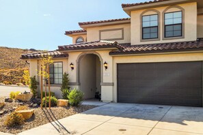 Parking available in the garage, driveway and right next to the property is extra neighborhood parking.