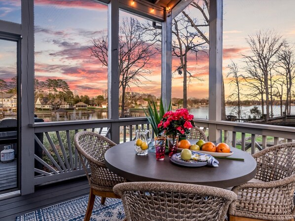 Screened-In Side Porch