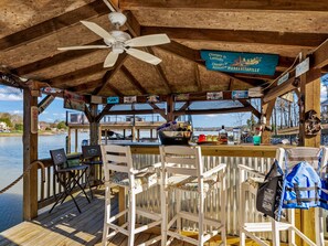 Pier Bar