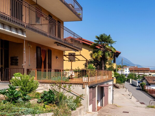 Plante, Ciel, Bâtiment, Propriété, Fenêtre, Arbre, Architecture, Maison, Design Urbain, Quartier
