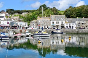Visit the bustling town of Padstow, settled on the River Camel Estuary