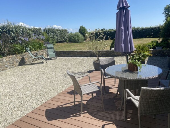 Meubles, Mobilier De Jardin, Chaise, Tableau De Plein Air, Table, Jardin, Ombre, Dalle, Pot De Fleur, Patio
