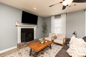Living Room w/TV Streaming