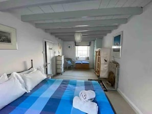 The dual aspect master bedroom with harbour view from the bed!