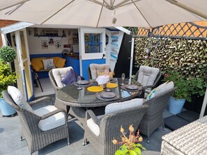 Garden Table Area