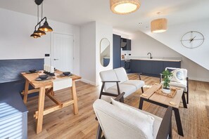 Apartment 4, Fourth Avenue, York - Host & Stay