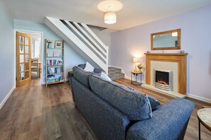 Station View, Saltburn-by-the-Sea - Host & Stay