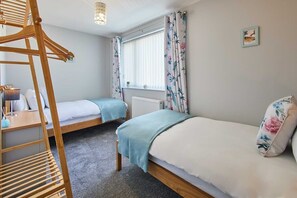 Station View, Saltburn-by-the-Sea - Host & Stay