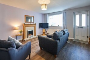 Station View, Saltburn-by-the-Sea - Host & Stay