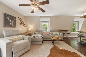 Create lasting memories in the warm and inviting living room