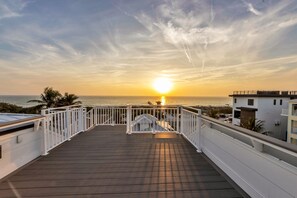 Rooftop Deck