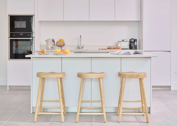37 Open Plan Kitchen 