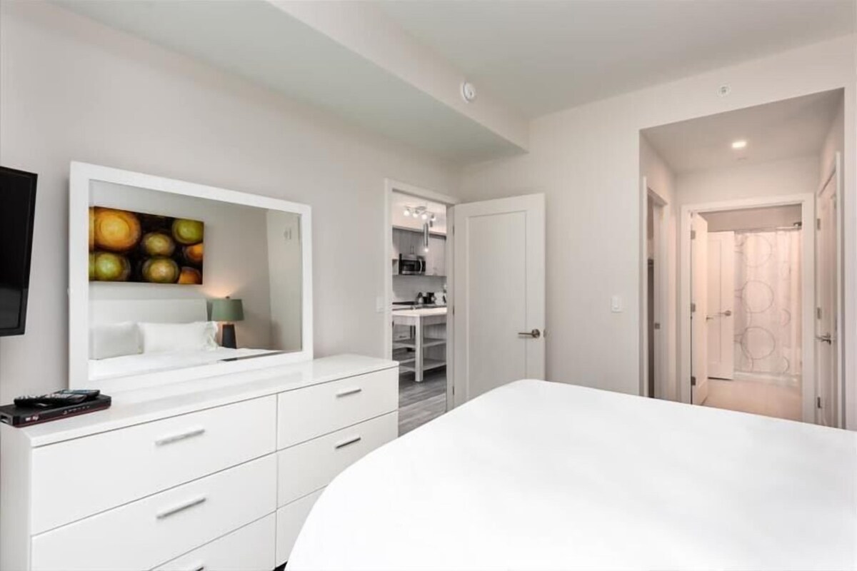 Walk to Resturants&Shops | Office & Desk | near Wiehle-Reston East
