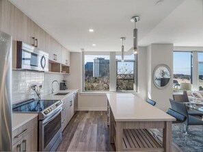 Herndon/Reston Reston 2 Bedroom Kitchen
