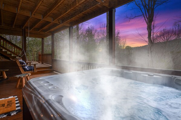 Outdoor spa tub
