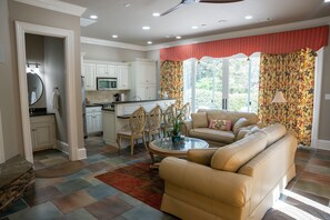 Guest House (2)
