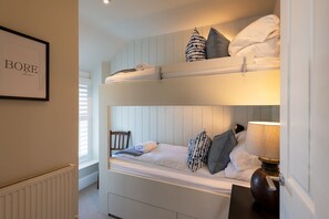 The Roost - The Nest at The White Eagle - bunk beds