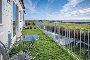 The Penthouse - 1 Bedroom Apartment - Ocean Breeze (4681)