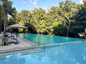 Guest Pool