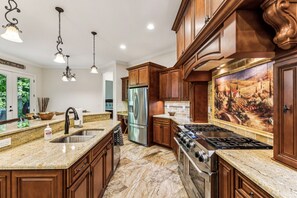 Amazing fully equipped custom kitchen