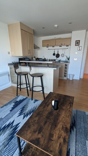 Open plan kitchen-Breakfast Bar