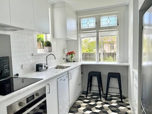 Kitchen / window seat