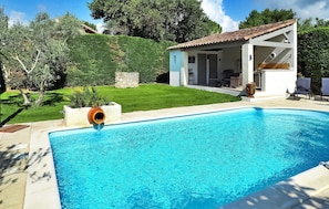 pool