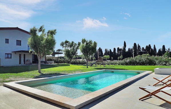 pool