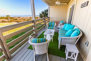 Covered deck overlooking the ocean