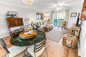 Open floor plan showing main living area and dining area