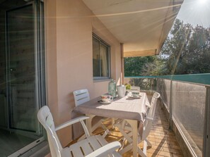 Nuage, Ciel, Meubles, Ombre, Mobilier De Jardin, Bois, Table, Balancelle, Chaise Pliante, Tableau De Plein Air