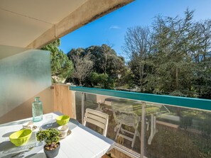 Nuage, Ciel, Meubles, Ombre, Mobilier De Jardin, Bois, Table, Balancelle, Chaise Pliante, Tableau De Plein Air