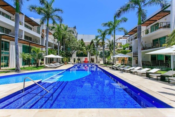 The wonderful resort-like pool at the complex