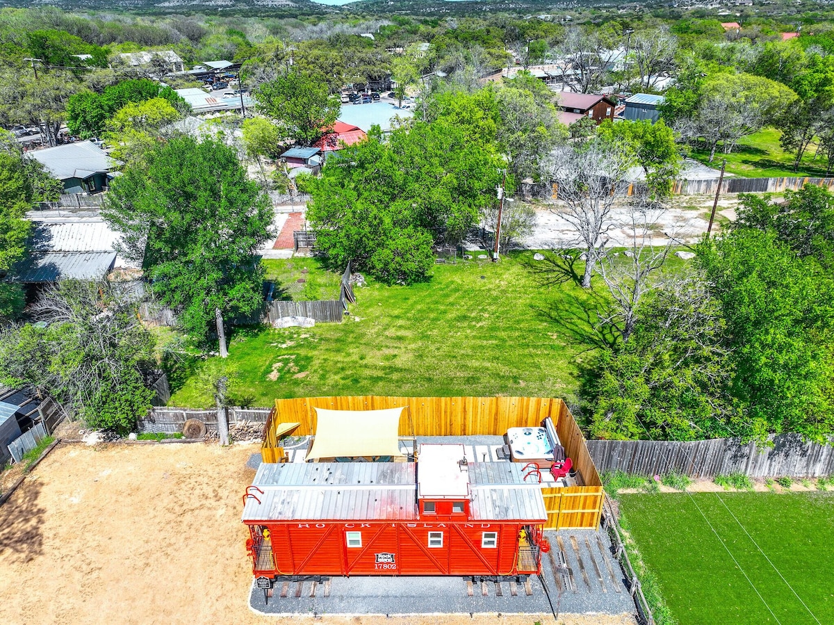 Chic Caboose in Wimberley Square