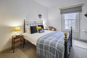 Beachside Cottage, Sandsend - Host & Stay