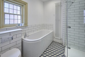 Beachside Cottage, Sandsend - Host & Stay