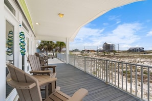 4 LBDAZE FRONT DOOR DECK