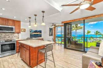 Kihei Surfside #512: Luxe Oceanfront Escape with Gorgeous Views!nnn
