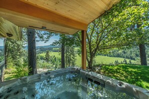 Bain à remous extérieur