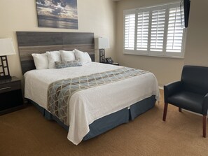 Upstairs king bedroom
