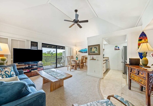 Living Room Facing Lanai