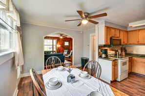 Dining Room | Dishware/Flatware Provided