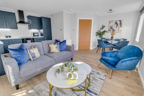 Living Room / Lounge