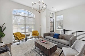 Cozy & Contemporary Living Room